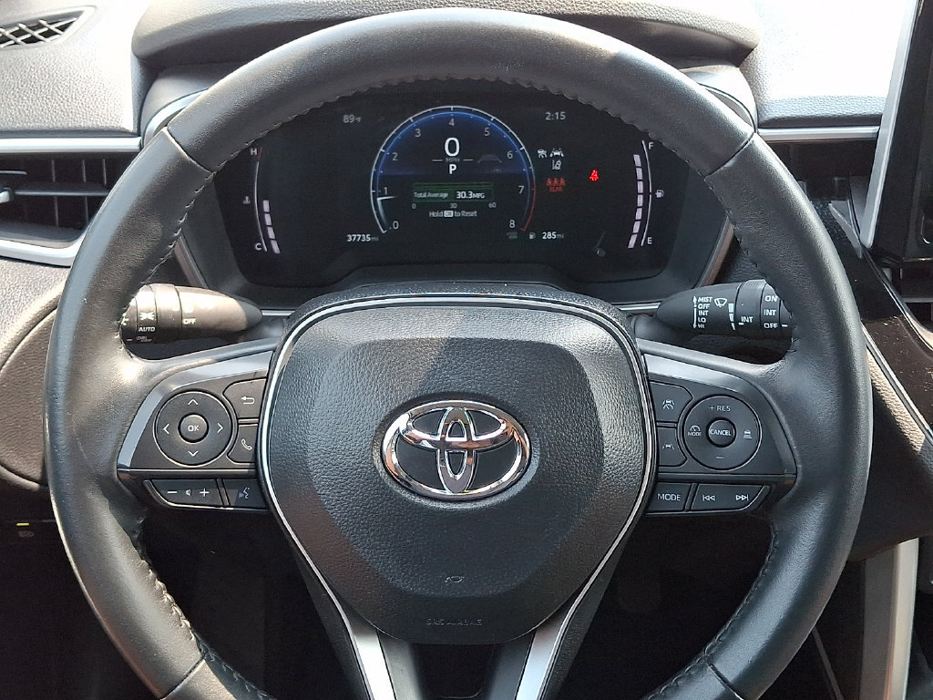 Certified 2025 Toyota Corolla Cross XLE FWD image 18