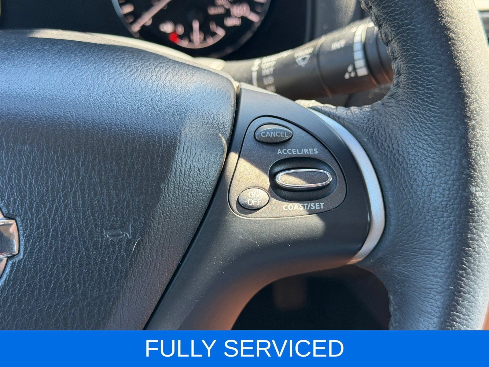 Used 2016 Nissan Pathfinder SV AWD/4WD image 18