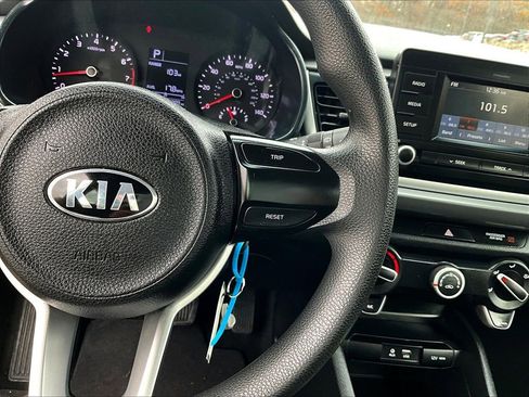 Used 2018 Kia Rio LX image 16
