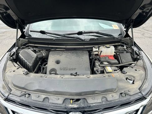 Used 2023 Buick Enclave Essence AWD/4WD image 21