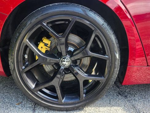 Used 2019 Alfa Romeo Giulia w/ Nero Edizione RWD image 12