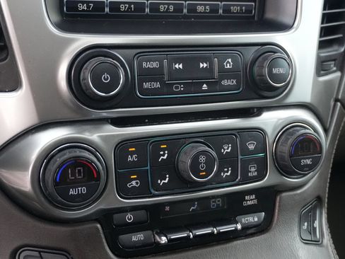Used 2020 Chevrolet Tahoe LT AWD/4WD image 30
