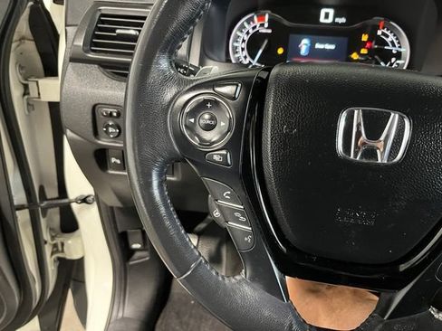 Used 2017 Honda Pilot Elite image 23