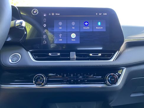 Used 2026 Chevrolet Equinox LT image 25