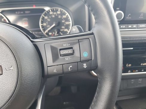 Used 2023 Nissan Rogue SL FWD image 21