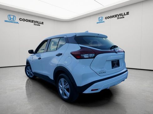 Used 2021 Nissan Kicks S FWD image 8