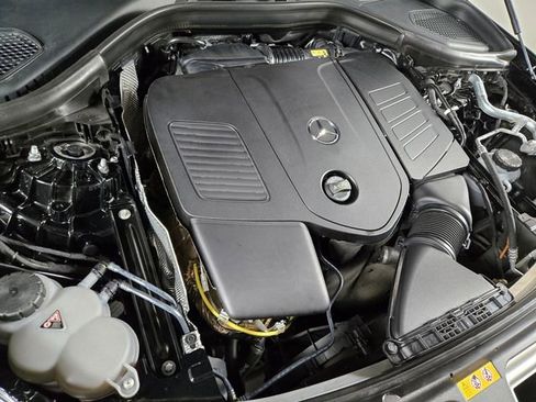 Used 2025 Mercedes-Benz GLC 300 image 26