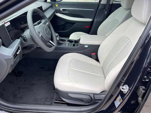 New 2025 Hyundai Sonata SE image 9