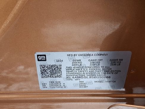 Used 2025 Buick Encore GX Avenir w/ Avenir Technology Package image 29