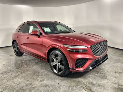 Used 2022 Genesis GV70 2.5T w/ Sport Prestige Package image 2