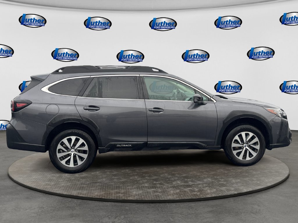 Used 2025 Subaru Outback Premium AWD/4WD image 6