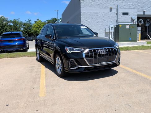 Certified 2025 Audi Q3 2.0T Premium Plus w/ Premium Plus Package AWD/4WD image 2