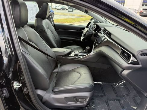 Used 2020 Toyota Camry XSE image 40