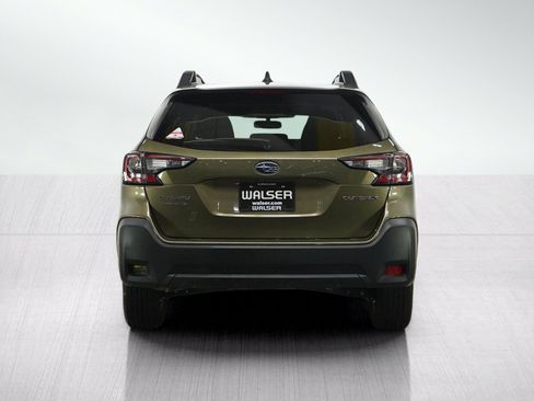 Used 2025 Subaru Outback Premium AWD/4WD image 4