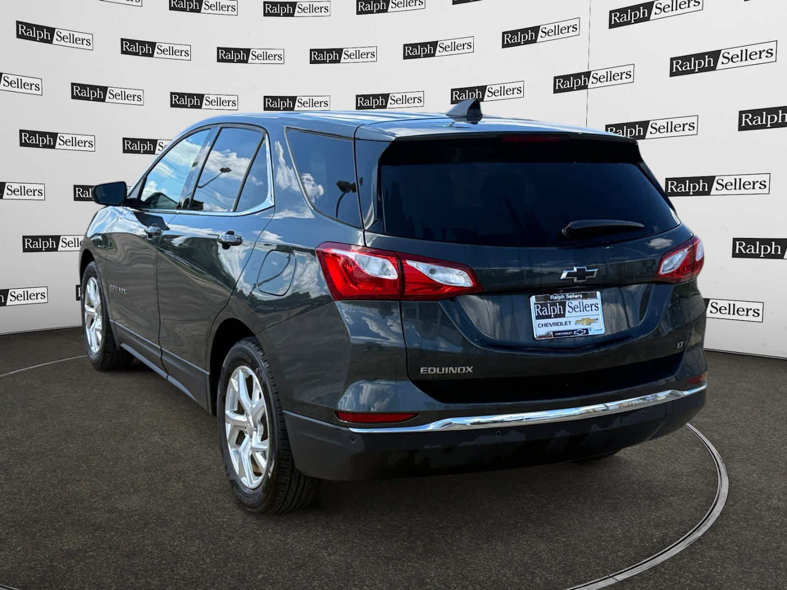 Used 2020 Chevrolet Equinox LT FWD image 4