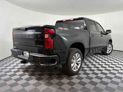 Used 2022 Chevrolet Silverado 1500 Custom AWD/4WD image 8