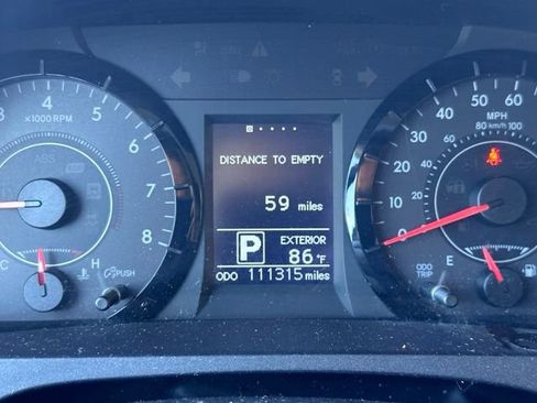 Used 2017 Toyota Sienna LE w/ Cargo Management Package FWD image 13