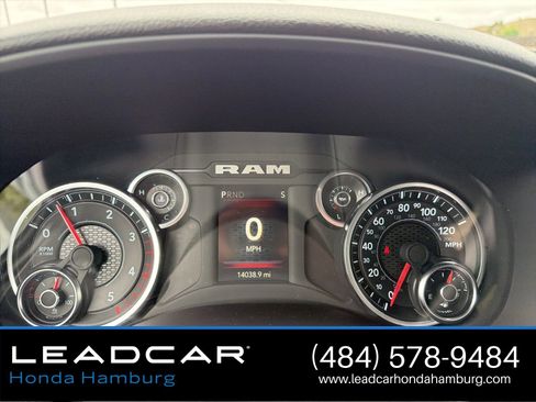 Used 2024 RAM 2500 Tradesman w/ Chrome Appearance Group AWD/4WD image 12