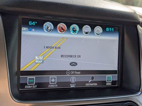 Used 2017 Chevrolet Suburban Premier AWD/4WD image 26