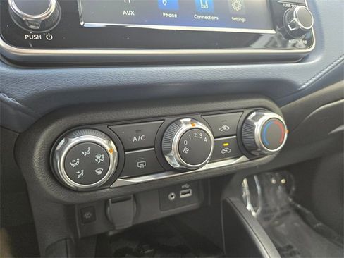 New 2025 Nissan Versa SV image 19