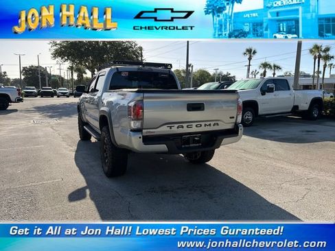 Used 2023 Toyota Tacoma TRD Off-Road w/ TRD Premium Off Road Package AWD/4WD image 8