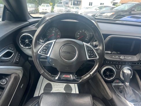 Used 2018 Chevrolet Camaro SS RWD image 18