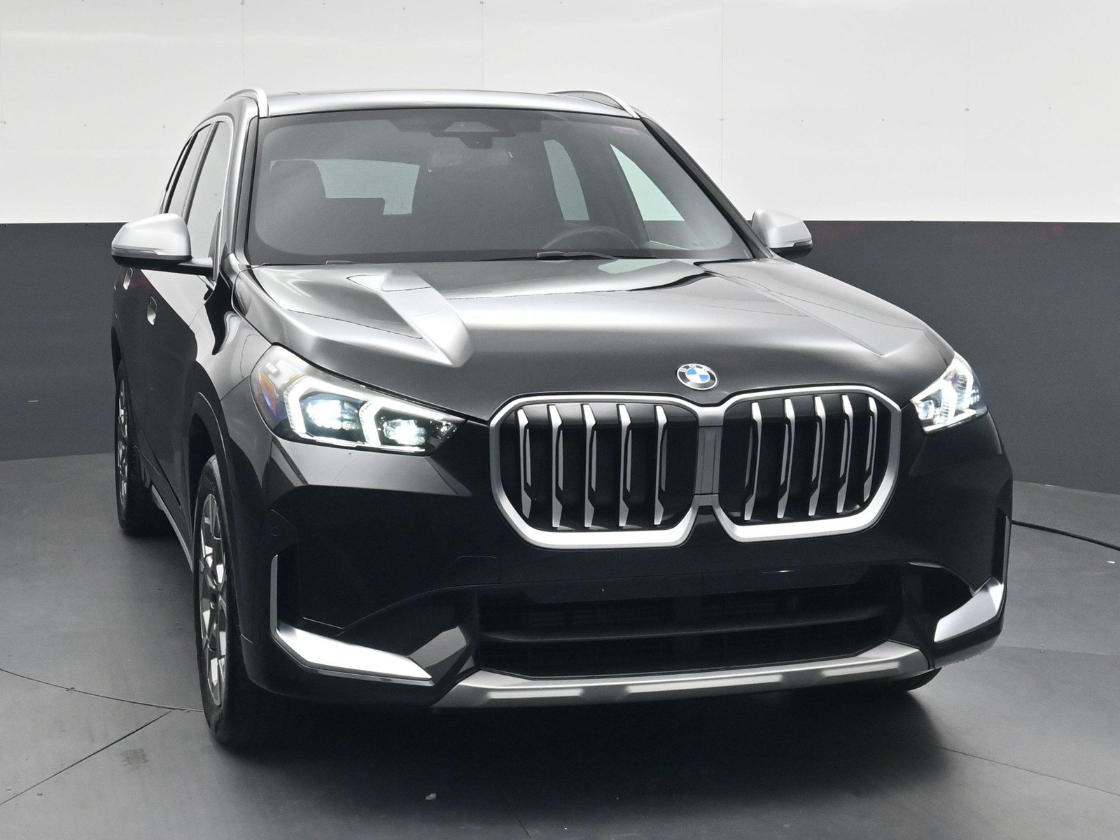 Used 2024 BMW X1 xDrive28i AWD/4WD image 9