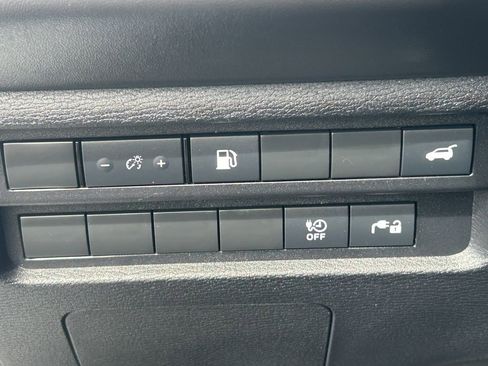Used 2025 Mitsubishi Outlander 4WD Plug-In Hybrid image 25