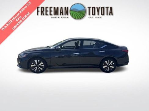 Used 2022 Nissan Altima 2.5 SV FWD image 1