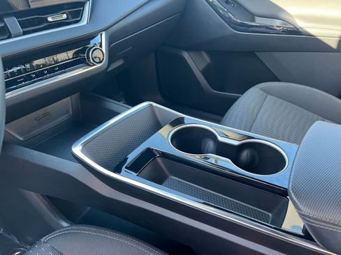 Used 2025 Chevrolet Equinox LT image 42