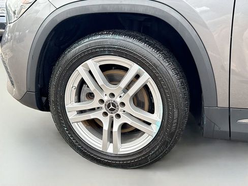 Used 2021 Mercedes-Benz GLA 250 w/ Premium Package image 42