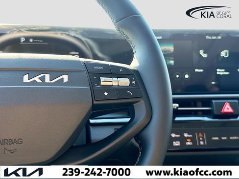 New 2026 Kia Sportage EX w/ EX Panorama Roof Package image 37