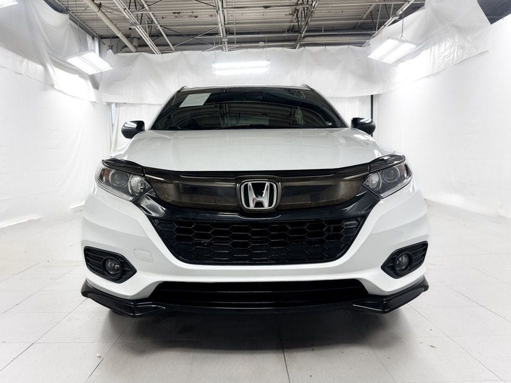 Used 2019 Honda HR-V Sport image 2