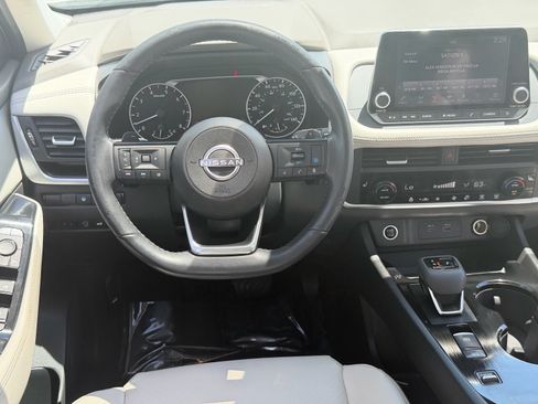 Certified 2023 Nissan Rogue SV w/ SV Premium B Package FWD image 13