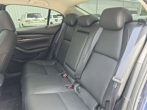 Used 2023 MAZDA MAZDA3 s FWD image 15