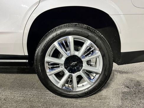 Used 2022 Chevrolet Tahoe High Country AWD/4WD image 16