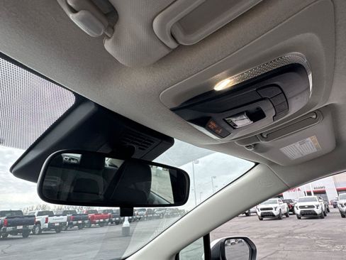 Certified 2025 Toyota Corolla LE image 28