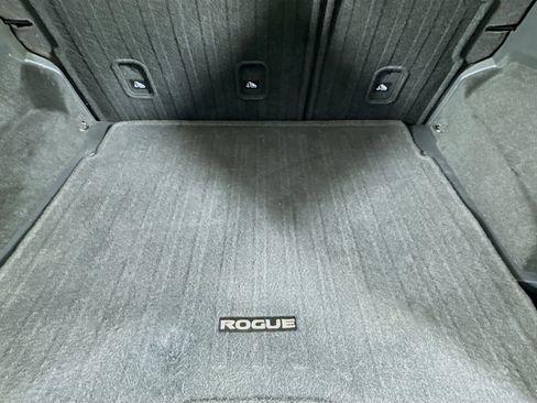 Used 2021 Nissan Rogue SV FWD image 34