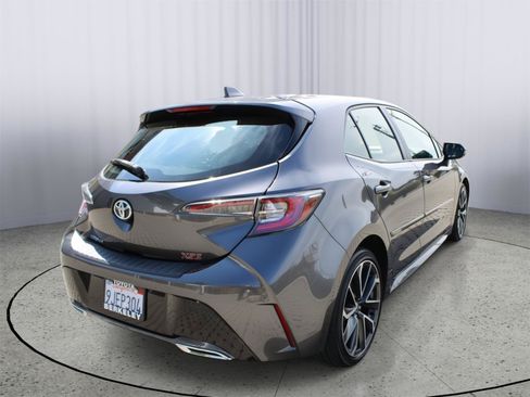 Used 2021 Toyota Corolla XSE FWD image 8