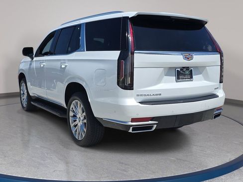 Used 2024 Cadillac Escalade Premium Luxury RWD image 8