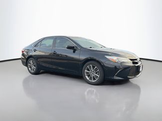 Used 2017 Toyota Camry SE video 1
