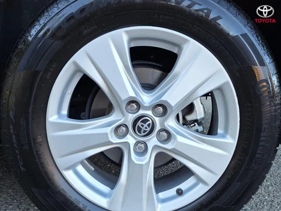 Used 2020 Toyota RAV4 XLE w/ Convenience Package AWD/4WD image 17