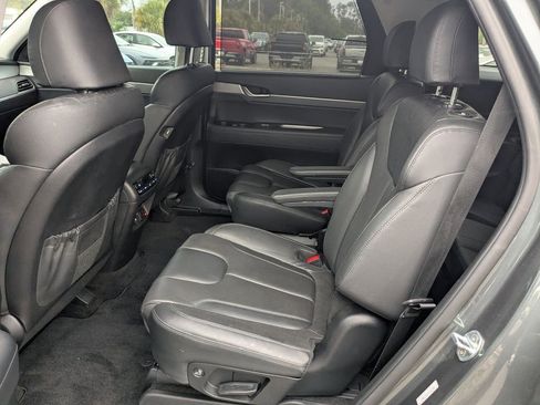 Used 2021 Hyundai Palisade SEL w/ Premium Package image 17
