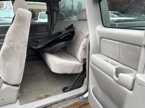 Used 2000 Chevrolet Silverado 1500 LS image 12