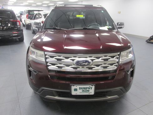 Used 2019 Ford Explorer XLT w/ Equipment Group 202A image 2