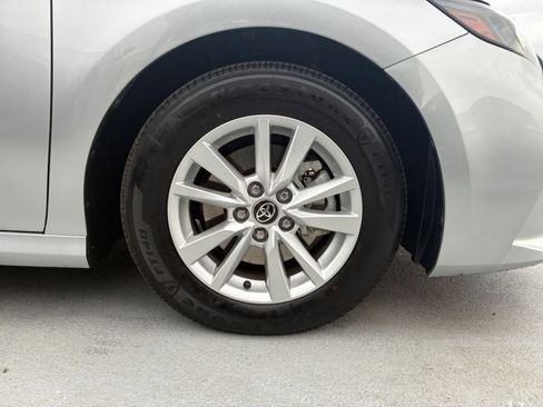 Used 2025 Toyota Camry LE image 29