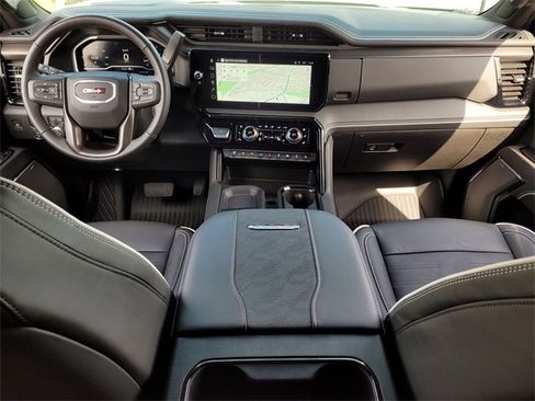 Used 2025 GMC Sierra 2500 AT4X w/ AT4X AEV Edition image 12