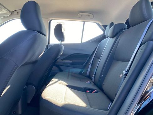 New 2025 Nissan Kicks Play S image 15