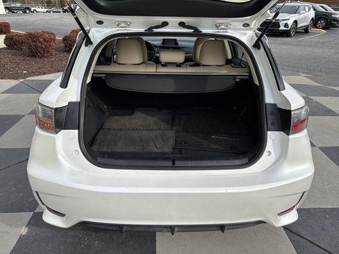 Used 2015 Lexus CT 200h w/ Navigation Package image 33