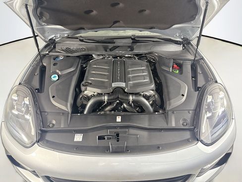 Used 2017 Porsche Cayenne S w/ Premium Plus Package image 38